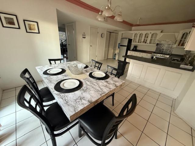 Bonanza Casa De Huespedes Apartment Ciudad Juarez Luaran gambar
